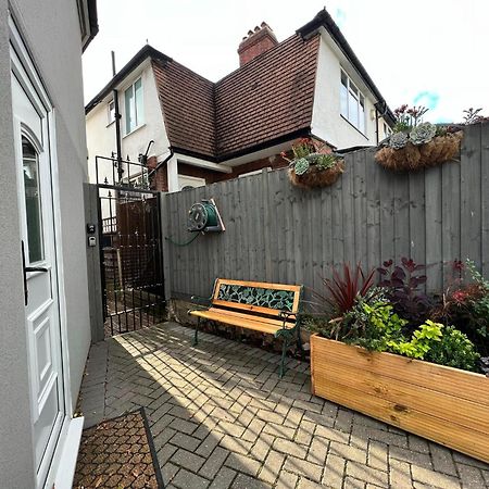 Cosy Studio Flat Лондон Екстер'єр фото